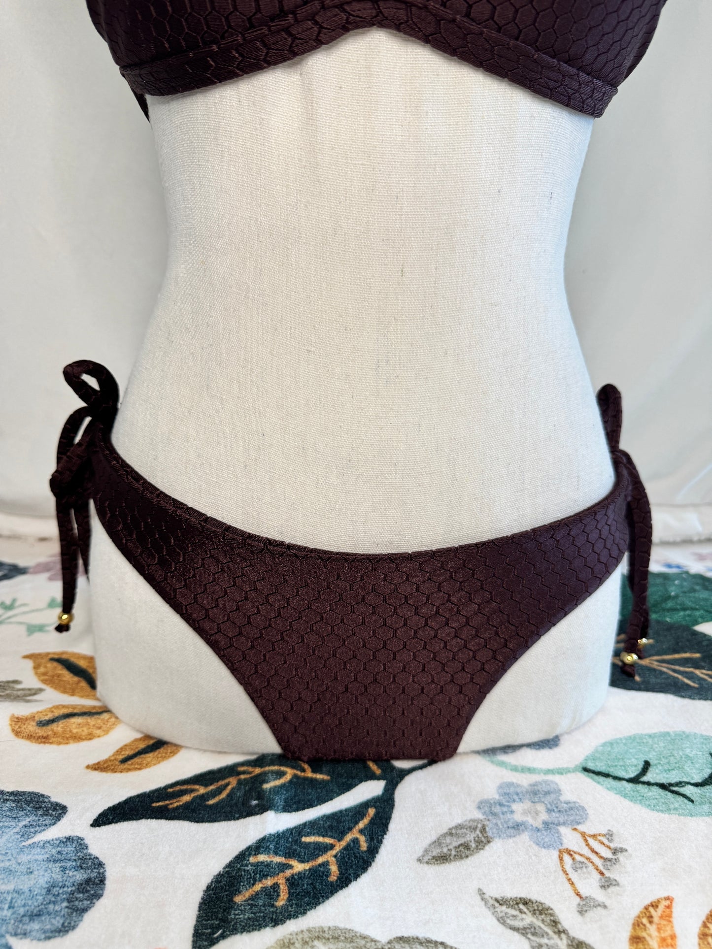 Chocolate Kiss Bottoms